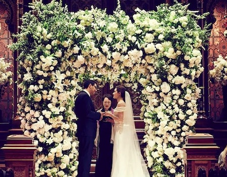 Poisonous Flowers Turn Bride's Wedding Day Into A Blooming Nightmare Poisonous Flowers Turn Bride's Wedding Day Into A Blooming Nightmare